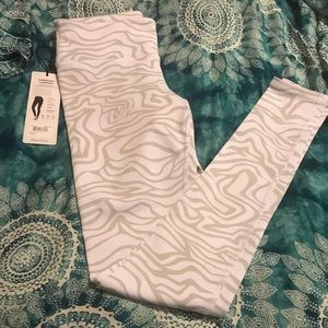 NWT ALO Yoga Legging
